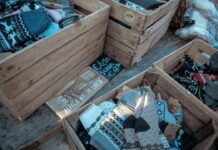 «Отдам даром» в Новосибирске: новый канал объявлений в MAX Вещи и одежда, которые можно передать другим людям бесплатно